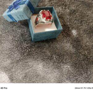 Pierścionek srebrny z bursztynem próba925